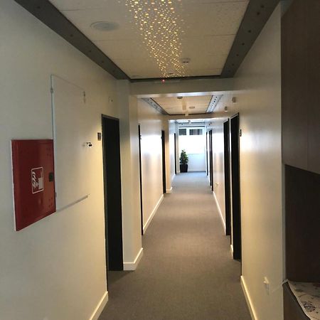 Kubi Hotel Струга Екстериор снимка