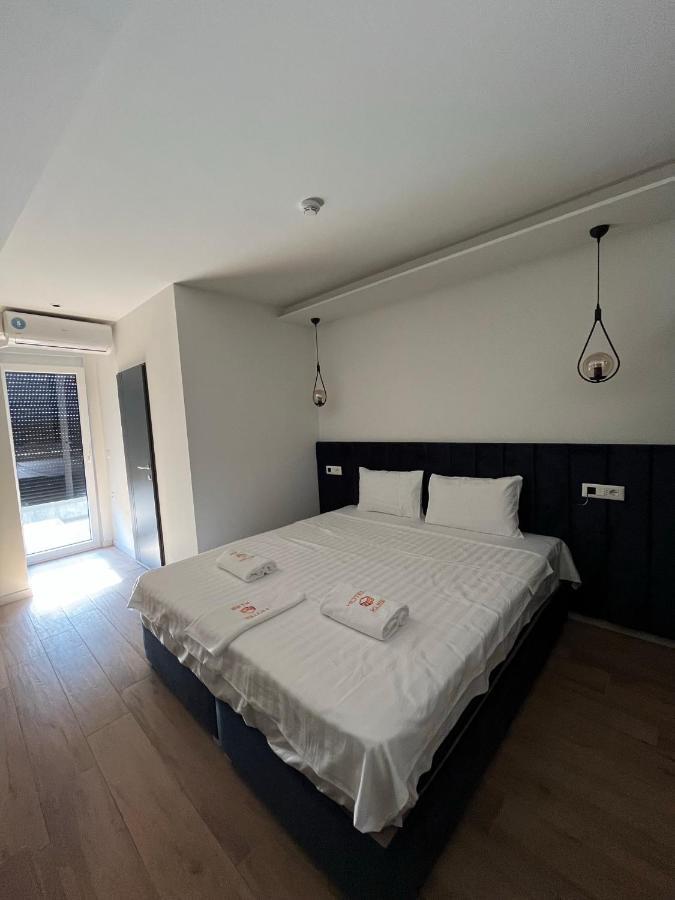 Kubi Hotel Струга Екстериор снимка