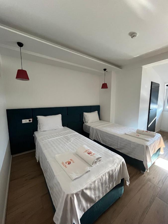 Kubi Hotel Струга Екстериор снимка
